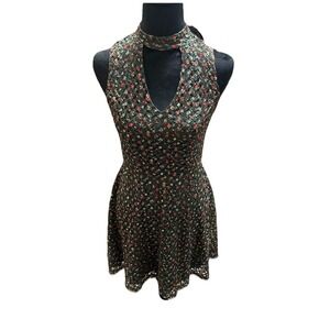 Xhilaration Dress Women's XS Fit Flare Sleeveless Peephole Eyelet Floral‎